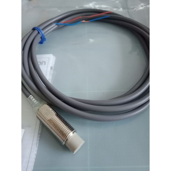 E2E-X8MD1 เซนเซอร์โลหะ เซนเซอร์จับโลหะ Proximity Sensor (แพ็ค1ชิ้น ...