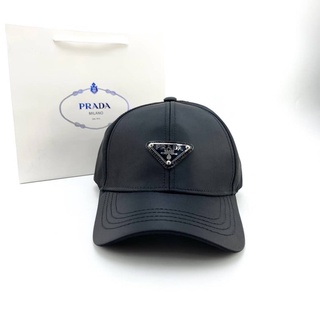 PRADA BLACK NYLON BASEBALL CAP หมวกแก๊ปกันแดด แฟชั่น แบรนด์เนม ปราด้า ผ้าไนล่อนสีดำ triangle logo อะไหล่สีเงิน