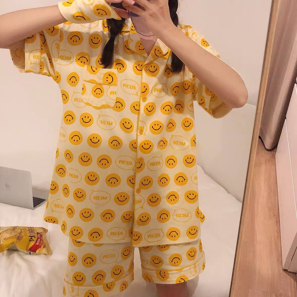 ชุดนอน-ชุดยิ้มสีเหลืองการ์ตูนน่ารักกางเกงขาสั้นขาสั้นญี่ปุ่นบริการถึงบ้าน