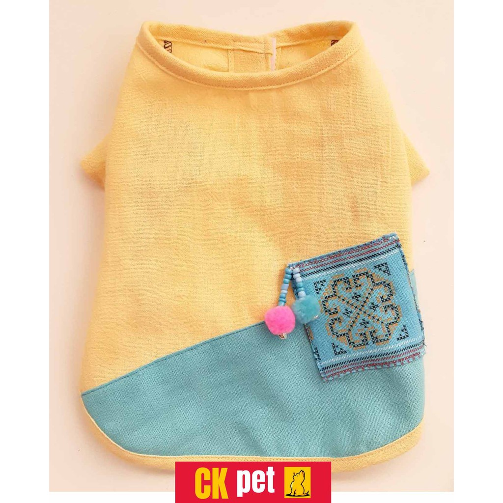 ภาพหน้าปกสินค้าเสื้อหมา เสื้อแมว ชุดหมา ชุดแมว แบบชุดพื้นเมือง (สีเหลืองพาสเทล ชุดเสื้อ)