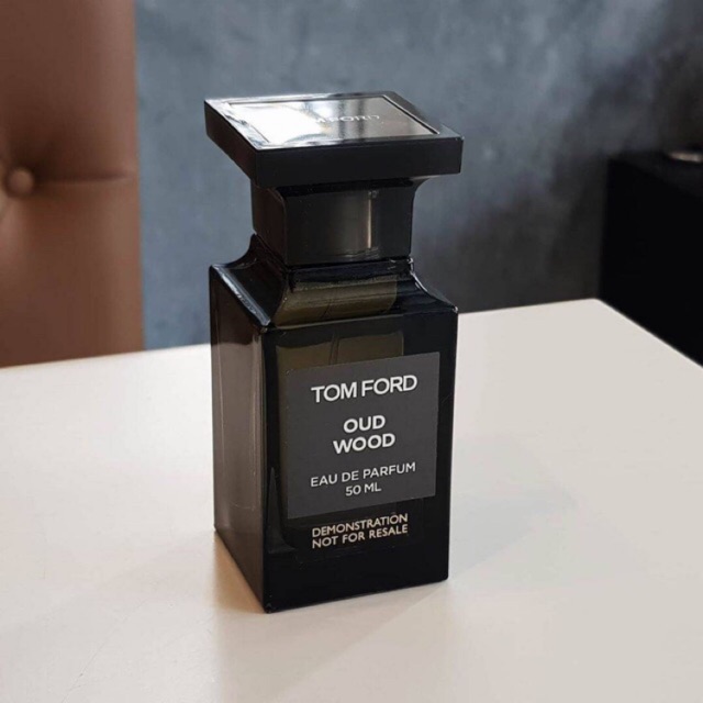 Tom ford oud online wood 50