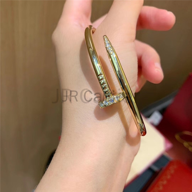 พร้อมส่ง-ขายดี-สร้อยข้อมือ-ประดับเพชร-2021