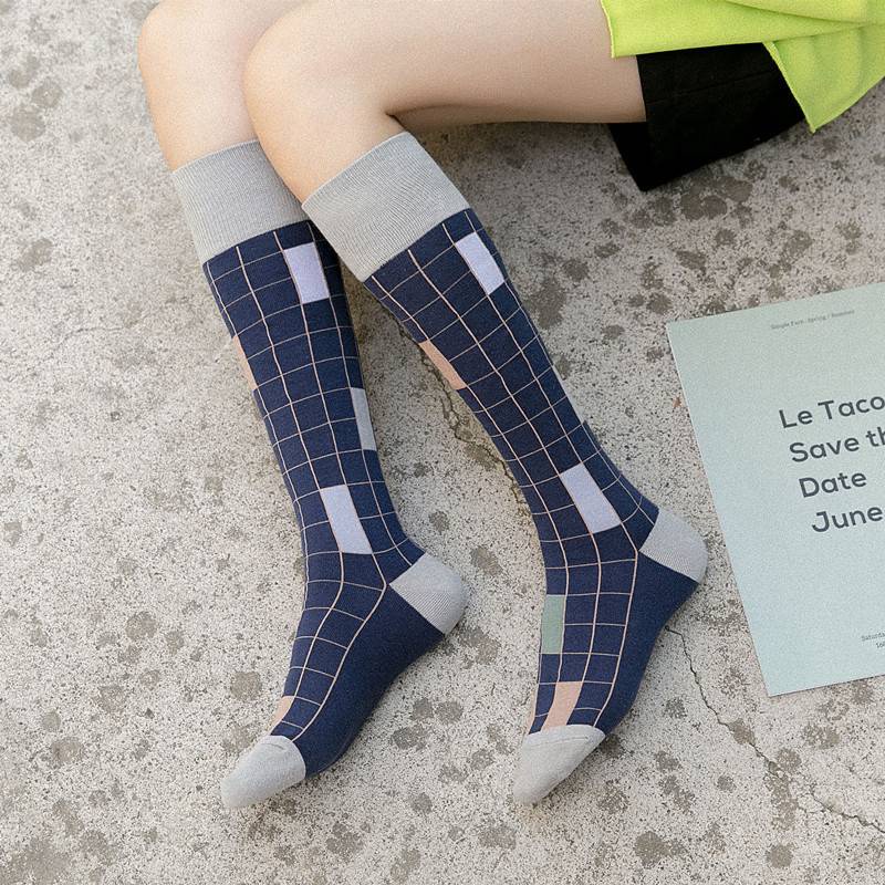 korean-knee-high-stockings-fashion-simple-plaid-womens-socks-young-girls-calf-socks