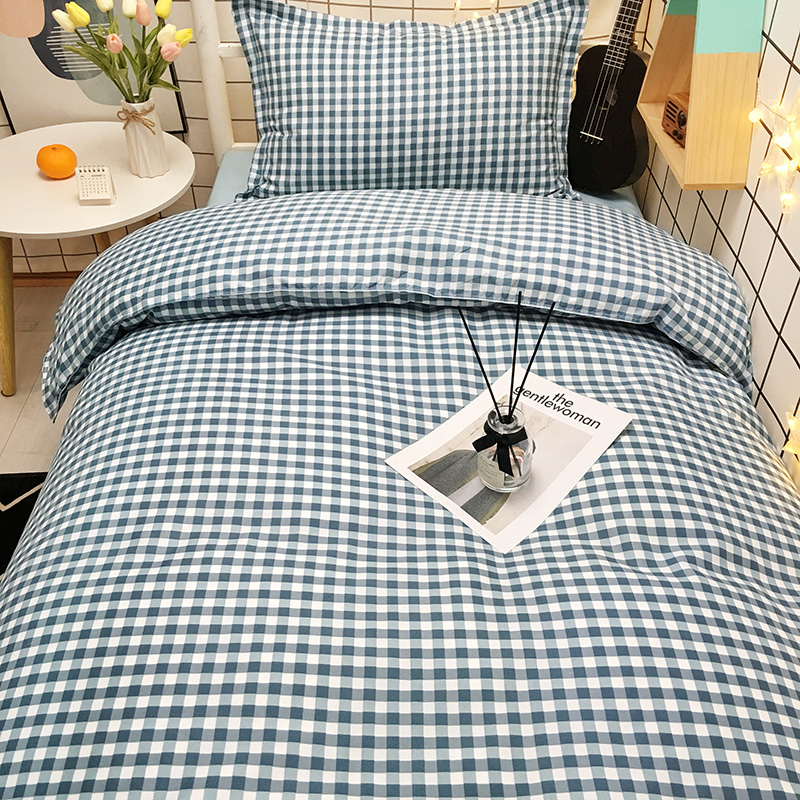 เตียงในหอพัก-ตารางเล็ก-ๆ-สีฟ้า-3-5-ฟุต-สูทแบบสามชิ้น