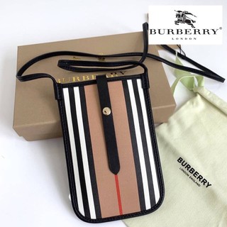 🇬🇧 NEW ARRIVALS 2021!! Icon Stripe E-canvas Anne Phone Case with StrapPrice Purchase Limited Edition