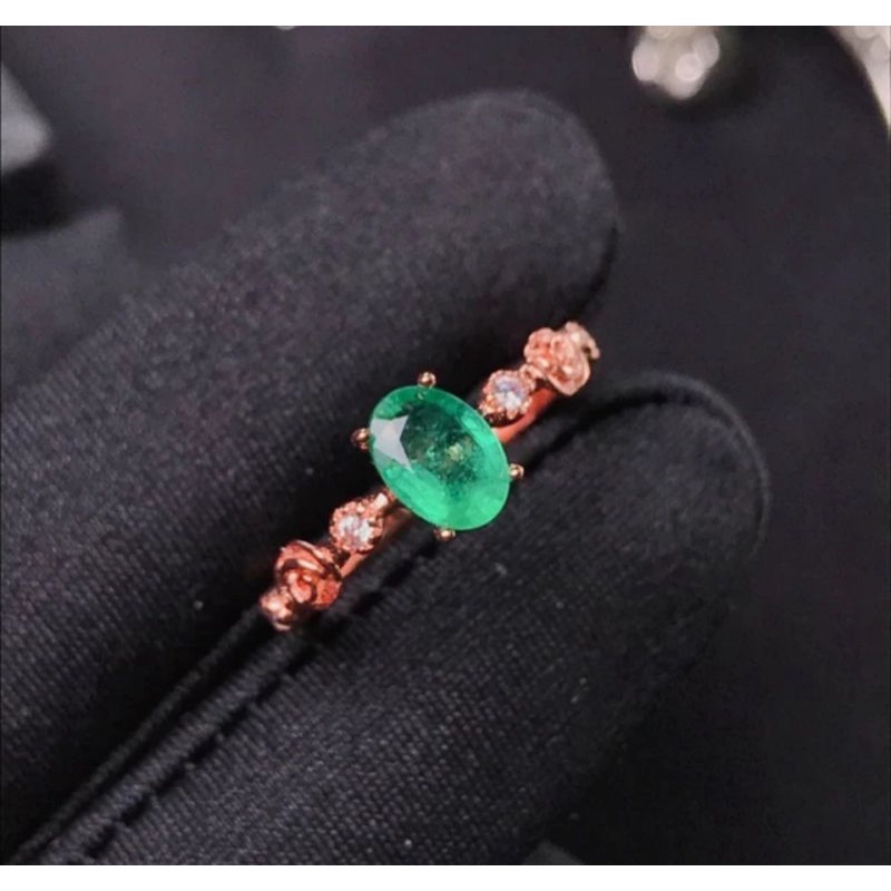 แหวนมรกตแท้1-กะรัตnatural-emerald-e07