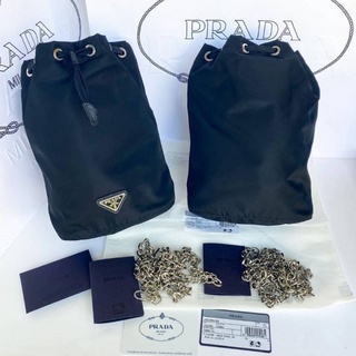 ภาพหน้าปกสินค้าPRADA​ POUCH​ NYLON IN​ BLACK ซึ่งคุณอาจชอบราคาและรีวิวของสินค้านี้