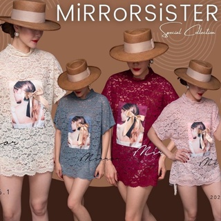 🔖ป้าย Mirrorsister​ 20216.1 เสื้อลูกไม้น่ารัก เพิ่มความเก๋ด้วยลายผู้หญิงผูกโบว์ริบบิ้น
