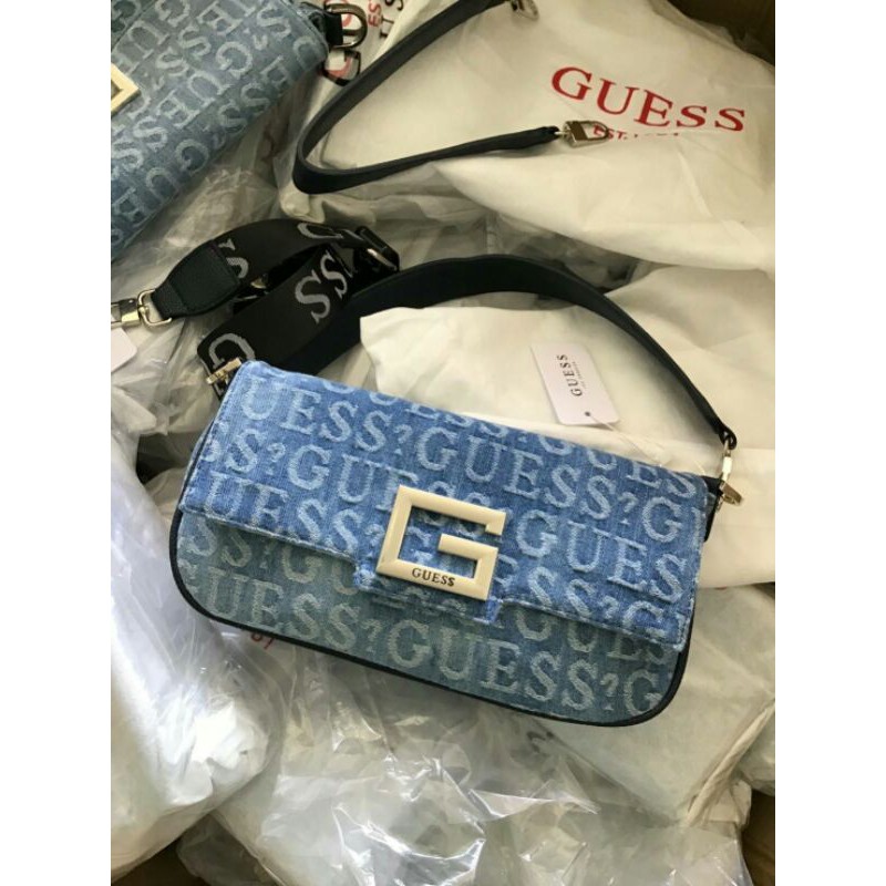 new-collection-guess-women-s-crossbody-bag-แท้-outletรุ่นใหม่ชนช็อป