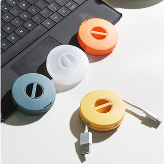 ภาพหน้าปกสินค้า【พร้อมส่ง】กล่องเก็บหูฟัง กล่องเก็บสายชาร์จ กล่องเก็บสายไฟ ที่เก็บสายชาร์จ ที่เก็บหูฟัง USB ที่เก็บสายชาร์จ ที่เก็บหูฟัง ซึ่งคุณอาจชอบสินค้านี้