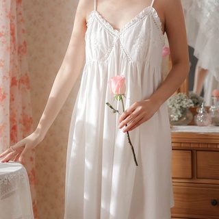 ฤดูร้อนสีขาวชุดนอนฝรั่งเศสแขวนชุดนอนเซ็กซี่ homewear สีทึบชุดนอน