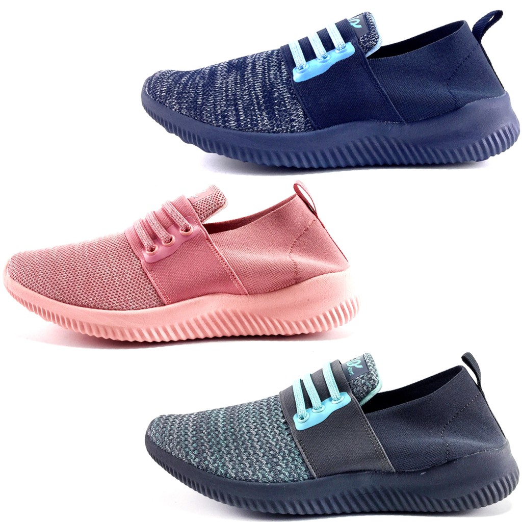 ภาพหน้าปกสินค้าIQ Shoes รองเท้าผ้าใบแบบผูกเชือก มี 3 สี D2-KTE2040