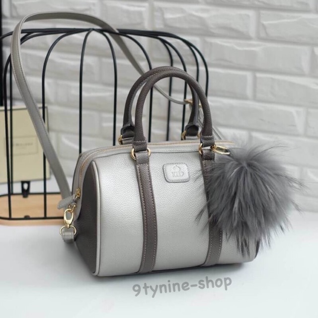 ของแท้-keep-grey-two-tone-leather-pillow-bag-สวย-น่ารัก-ขนาดตอบทุกโจทย์การใช้งาน