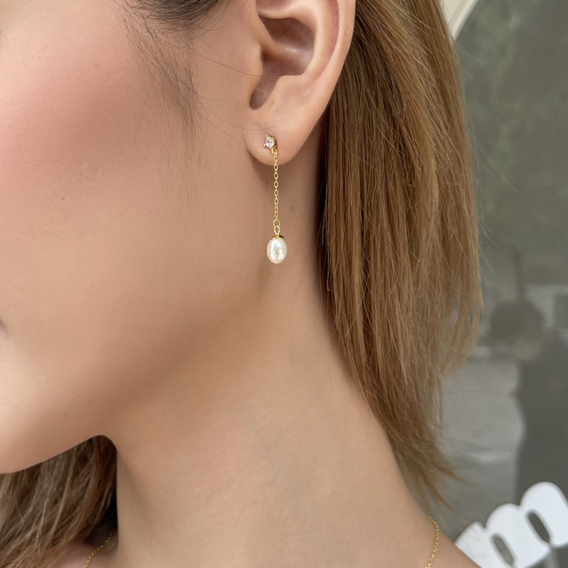 a-girls-gold-โค้ด-59k3k-ช้อป-300-ลด45-ต่างหูไข่มุกน้ำจืด-emily-pearl-drop-earrings