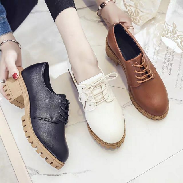 ภาพหน้าปกสินค้าพร้อมส่งจากไทย รองเท้าบูทข้อสั้น ส้นสูง 6 cm (202) จากร้าน pnjzyn.shoes บน Shopee