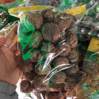 ภาพหน้าปกสินค้า110฿วอลนัท walnut วอลนัทอบธรรมดามีเปลือกขนาด 500กรัม รสธรรมชาติ ซึ่งคุณอาจชอบสินค้านี้