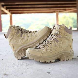 ภาพขนาดย่อของภาพหน้าปกสินค้าMens Military Tactical Boots Outdoor Combat Leather Army Boots Hiking Shoes Men Trekking Sport Ankle Boots จากร้าน __kv_cgkfz บน Shopee