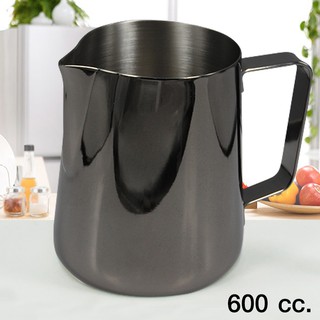 Black Metal Milk Pitcher เหยือกตีฟองนม สแตนเลส เหยือกเทฟองนม 600 cc สีแบล็คเมทัล