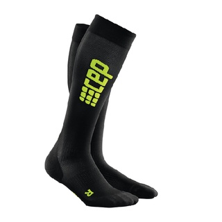 CEP ULTRALIGHT RUN SOCKS 2.0 WOMEN - BLACK/GREEN - ถุงเท้ารุ่น 2.0 แบบบางความยาวคลุมเข่าผู้หญิง SIZE II