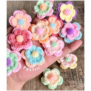 สินค้า เข็มกลัดดอกไม้ถัก 2 ชั้น สีพาสเทล Crochet flower pastel color งานฝีมือ DIY ตกแต่งชิ้นงาน/ 4cm.