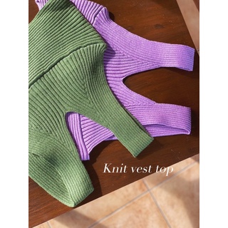 knit vest top เสื้อครอปแขนกุดไหมพรม