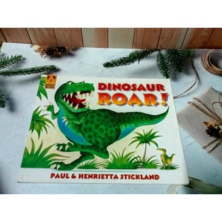 หนังสือปกอ่อน Dinosaur Roar มือสอง