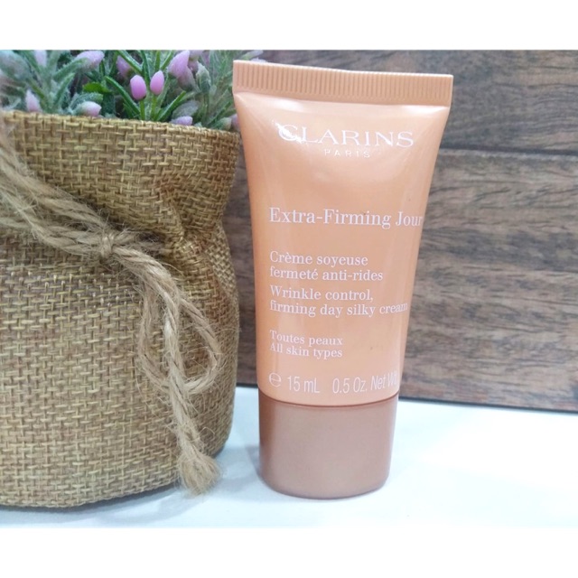 คลาแรงส์-clarins-extra-firming-jour-day-ครีมบำรุงกลางวัน-ขนาดทดลอง-ของแท้-สินค้าพร้อมส่ง-15-มล-ป้ายไทย
