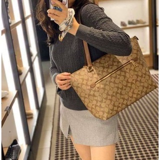 🎀 (สด-ผ่อน) กระเป๋า Tote zip น้ำตาลลายซี F79609 GALLERY TOTE IN SIGNATURE CANVAS  IM/KHAKI SADDLE2