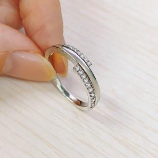 ภาพหน้าปกสินค้าZHOUYANG แหวนสำหรับผู้หญิงที่เรียบง่ายแถวคู่ AAA + Cubic Zirconia สีขาวสีทองประจำวันแหวนนิ้วมือของขวัญแฟชั่นเครื่องประดับ DZR019 ซึ่งคุณอาจชอบราคาและรีวิวของสินค้านี้