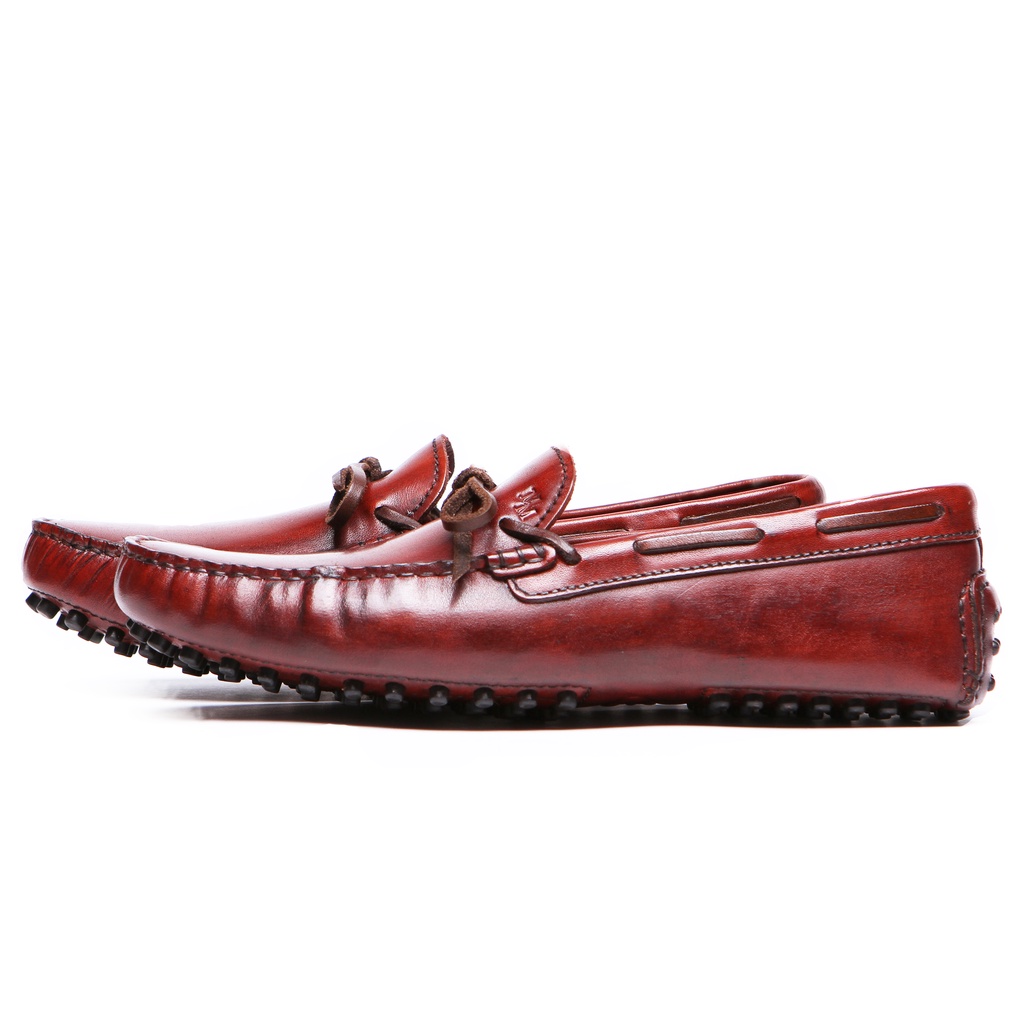 ภาพหน้าปกสินค้าMANGO MOJITO รองเท้าหนังรุ่น Mojito Loafer (Lace) สี Red Spy