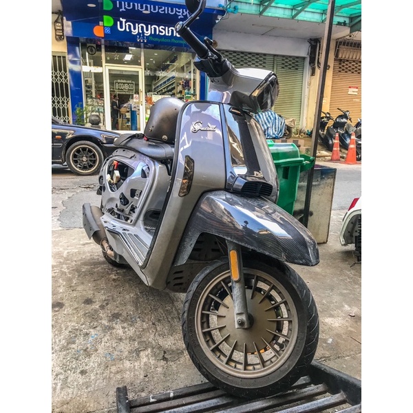 lambretta-ทุกรุ่น-ดั้งจมูก-เพียวคาร์บอน-ผ้าลาย-twin-italy