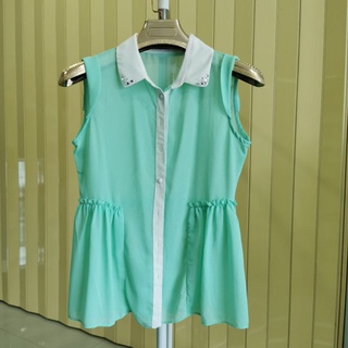 เสื้อแขนกุด สีเขียวอ่อน คอปก เอวระบาย ผ้าชีฟอง น่ารักมากๆ SIZE M