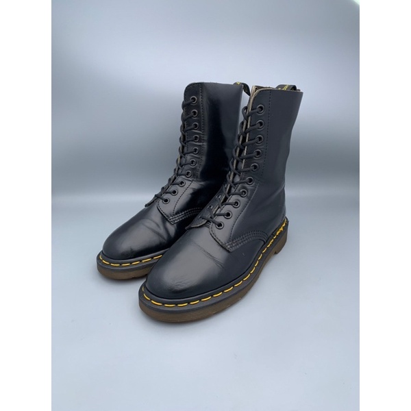 dr martens 1490 unisex