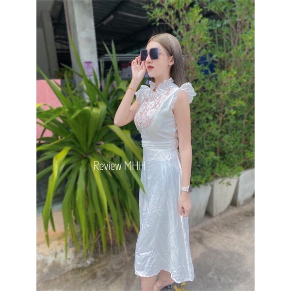 เดรสยาวแต่งลูกไม้ช่วงบน-ตรงกระโปรงเป็นผ้าพื้น-แต่งกระดุม-ใส่งานบุญงานบวช-สวยหวานใส่สบาย