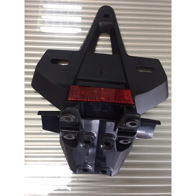 บังโคลนหลัง-พร้อมทับทิมสะท้อนแสง-cb150r