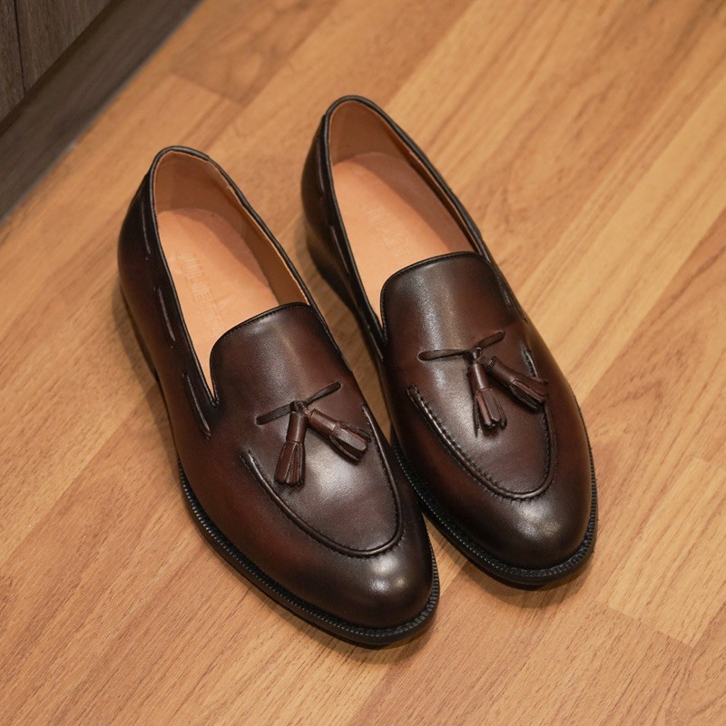 ภาพหน้าปกสินค้าJulietta รองเท้าหนัง Tassel Loafer Shoes Calfskin in Brown Juliettabkk จากร้าน julietta.bkk บน Shopee