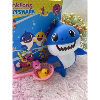 ภาพหน้าปกสินค้า🌈ของเล่นเด็ก เบบี้ชาร์ค ตุ๊กตาเบบี้ชาร์ค ตุ๊กตา Baby shark pinkfong ของขวัญเด็ก ของเล่นเสริมพัฒนาการ ที่เกี่ยวข้อง