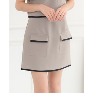 ภาพหน้าปกสินค้าCRAYONBRAND - กระโปรง รุ่น Two pocket peep skirt ที่เกี่ยวข้อง