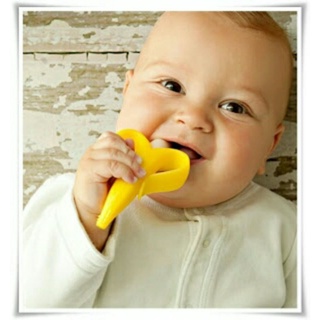 ภาพหน้าปกสินค้าแปรงกล้วย แปรงซิลิโคน Baby Banana แปรงกล้วย นวดเหงือก แปรงสีฟันเด็ก แปรงสีฟันซิลิโคน ที่เกี่ยวข้อง