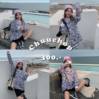 ภาพหน้าปกสินค้าCHUUCHOP_พร้อมส่ง(C2167)💘🎨🦓Zabra graphic sweater เสื้อแขนยาวลายกราฟฟิคม้าลาย ที่เกี่ยวข้อง