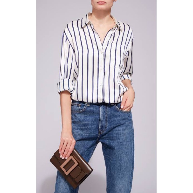 Boyy buckle clutch in navy Shopee Thailand
