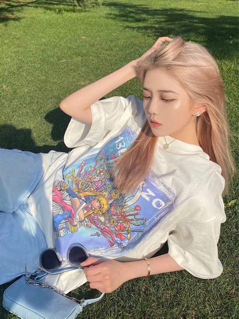 เสื้อยืด-พร้อมส่ง-รุ่นนี้บอกเลยไม่ควรพลาดเพราะน่ารักมากมาพร้อมป้าย-ถุง