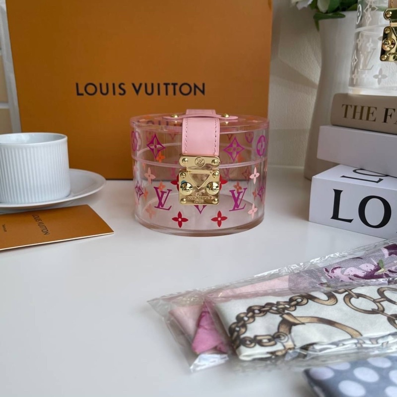 กระเป๋าถือ-louis-vuitton