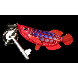 ภาพขนาดย่อสินค้าพวงกุญแจรูปปลามังกรน้ำเงิน-แดง พวงกุญแจสัตว์มงคล หนังแท้ handmade คงทน พร้อมส่ง