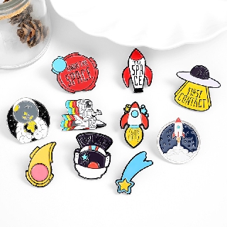 ภาพขนาดย่อของภาพหน้าปกสินค้าSpace Rocket Spaceship Enamel Lapel Pins Aerospace Cartoon Brooches Badges Fashion Astronaut Pins Gifts for Friends จากร้าน qihejewelry.th บน Shopee ภาพที่ 2