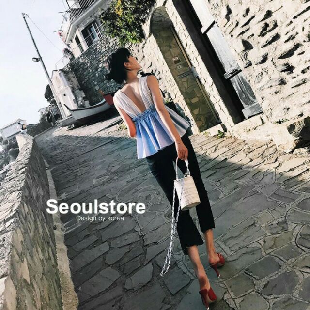 เสื้อสายเดี่ยว-คอวี