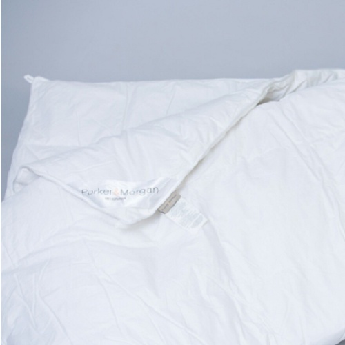 Parker&Morgan รุ่น Belgravia ไส้ผ้านวมขนห่านแท้ 90/10 ขนาด King มอบสัมผัสแห่งการพักผ่อนระดับพรีเมียม ปรับอุณหภูมิให้พอเหมาะกับร่างกายคุณตลอดคืนเพื่อการนอนหลับที่สมบูรณ์แบบที่สุด