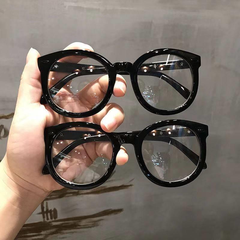 ภาพหน้าปกสินค้าRoselife Fashion Round Thick Black Frame Eyeglasses Vintage Clear Lens Spectacles Glasses จากร้าน roselife.th บน Shopee