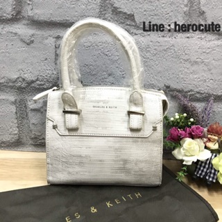 Charles &amp; Keith Structured Handbag ส่งฟรีEMS