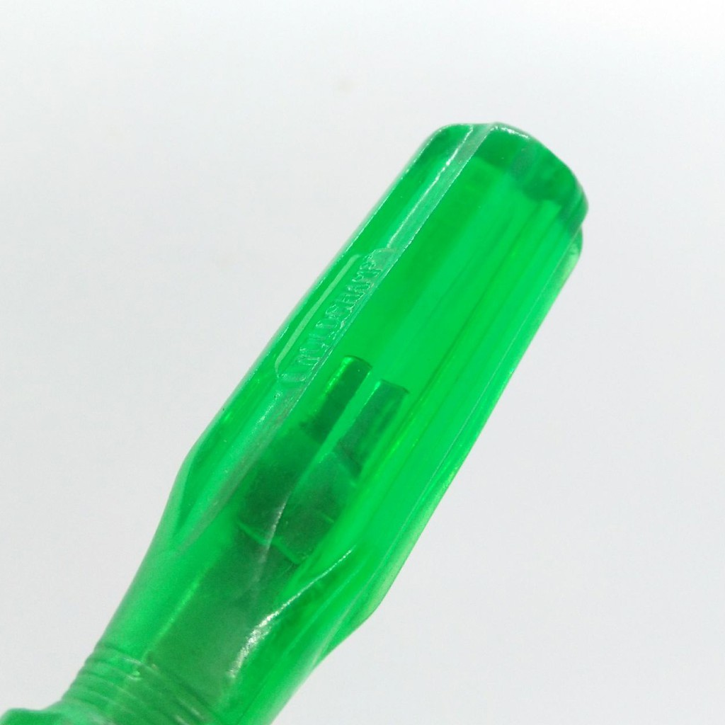 woldchamp-ไขควงหัวแบน-สีเงิน-ด้ามจับพลาสติกสีเขียว-ใช้งานได้อเนกประสงค์กับสกรูหัวแบน
